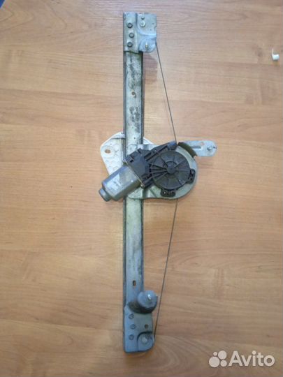 Стеклоподъемник электрический передний правый