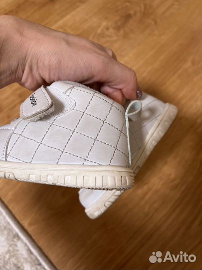 Кроссовки детские