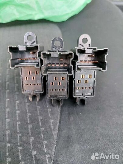 Кнопки стеклоподъемников Nissan X-Trail T31