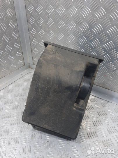 Корпус воздушного фильтра Kia Sportage QL G4KJ