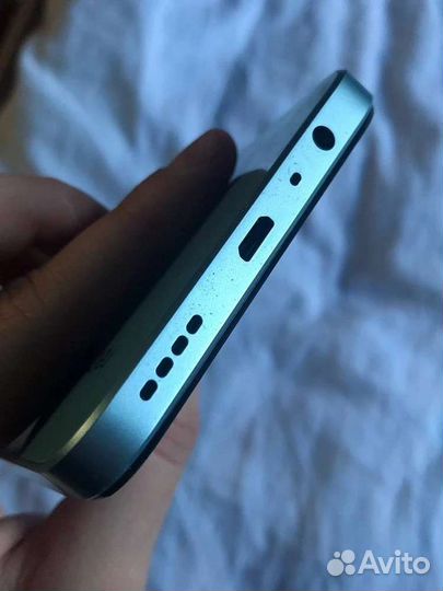 Телефон Realme c33