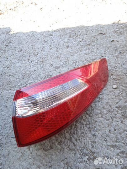 Фонарь задний правый Kia Rio 3