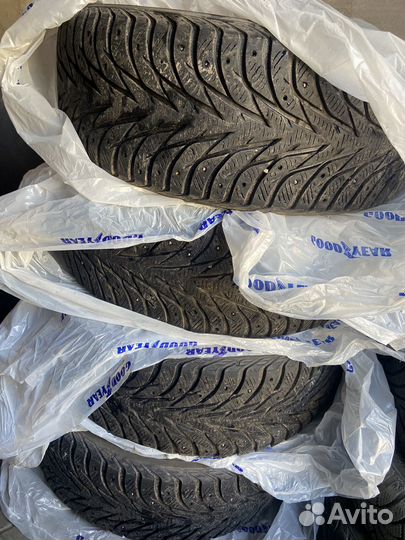 Yokohama Ice Guard Stud IG55 225/55 R17