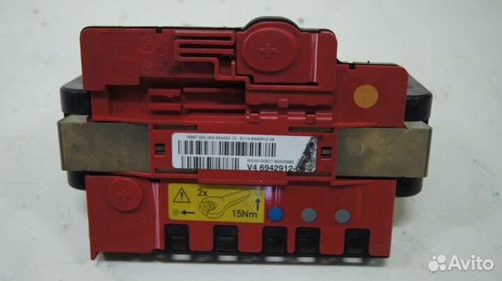 Блок предохранителей на акб BMW 320i E90 2010 (Эле