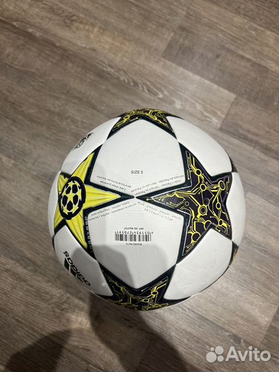 Футбольный мяч adidas лига чемпионов