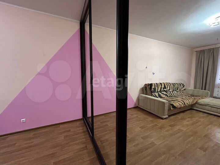 2-к. квартира, 67 м², 1/17 эт.