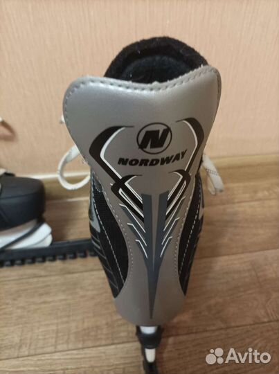 Коньки хоккейные