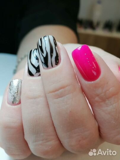 Маникюр с покрытием гель-лак. Педикюр golden trace