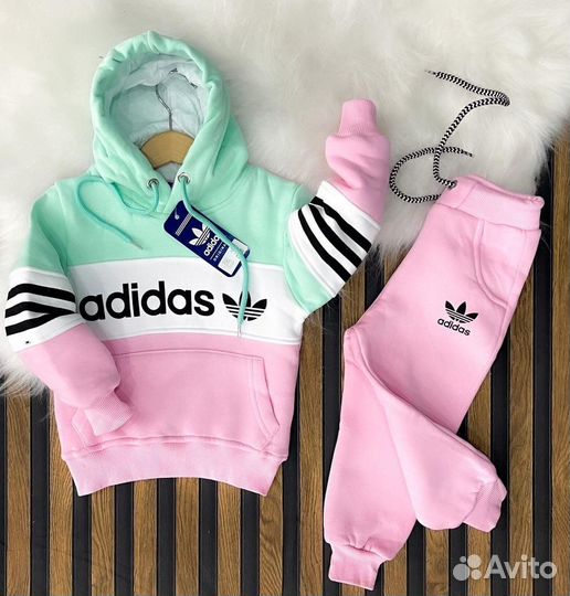 Спортивные костюмы