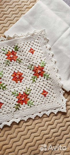 Подушка вязанная