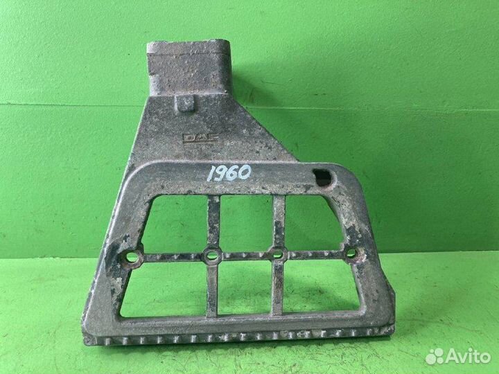 Кронштейн подножки DAF XF105