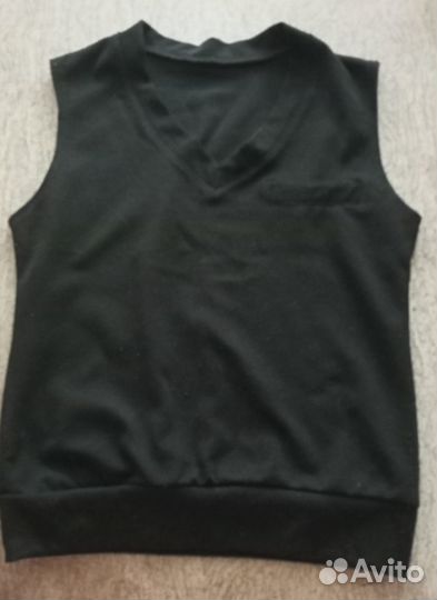 Жилет для мальчика.5-10лет