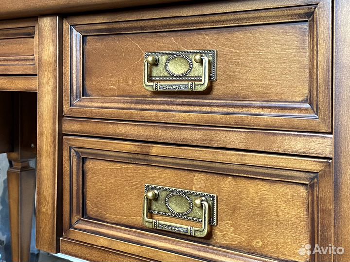 Стол письменный, рабочий, классика