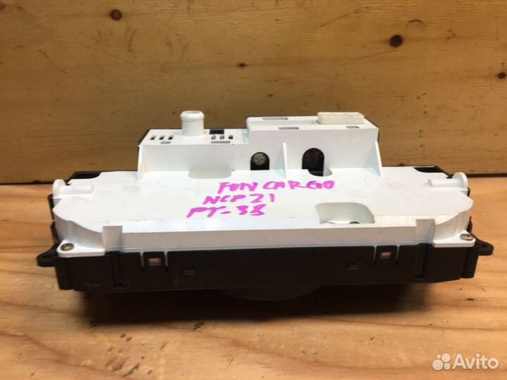 Блок управления климат контролем Toyota Funcargo