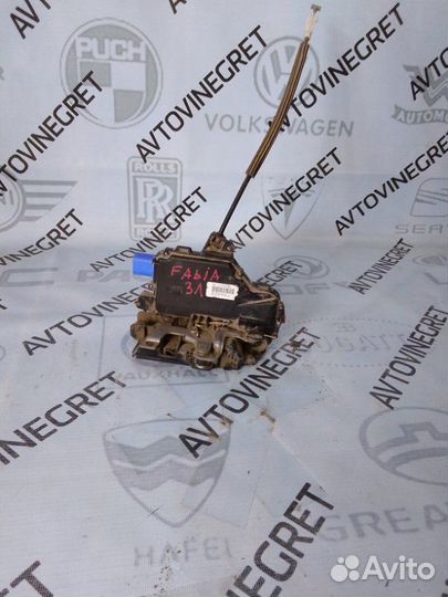 Замок двери задний левый Skoda Fabia