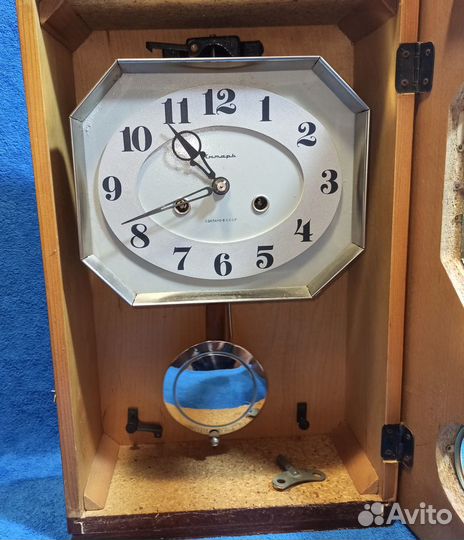 Часы настенные с боем Янтарь очз