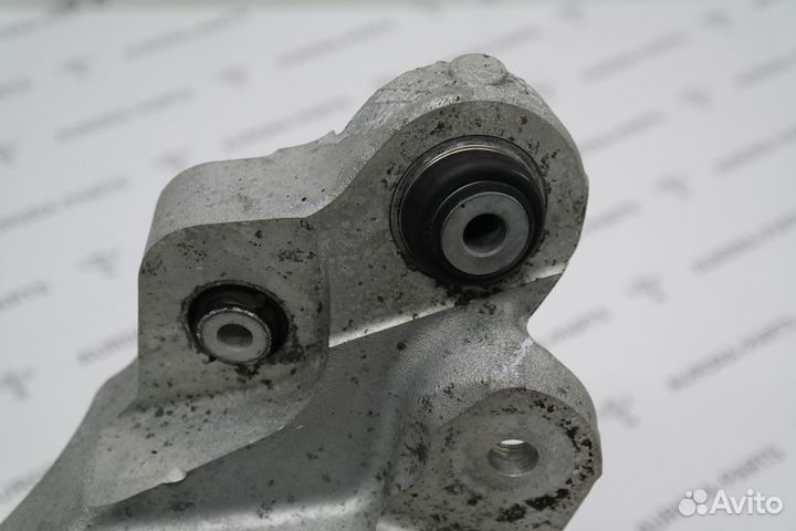 Кулак поворотный Discovery Sport L550 2014