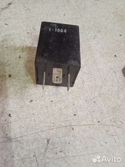 Реле поворотов audi 200 c3 ауди 200