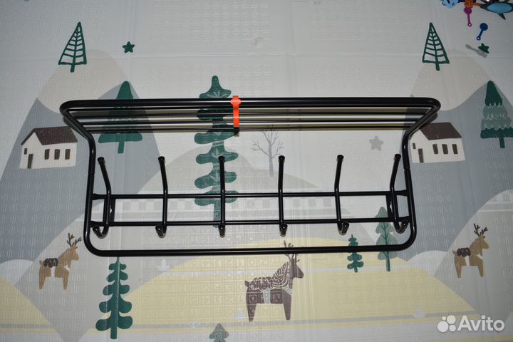 Вешалка настенная металлическая 