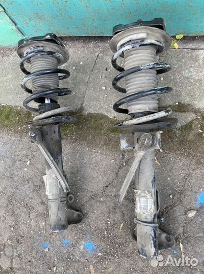 Стойки передние Mercedes w204 6.3 AMG