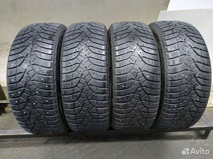 Bridgestone Blizzak Spike-02 SUV 265/60 R18 106H