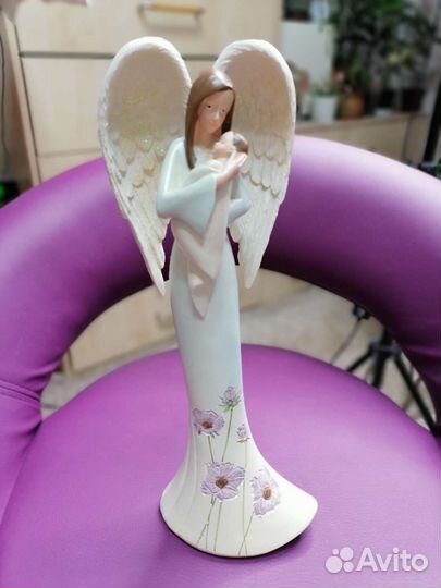 Ангел большой