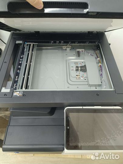 Коника миноут Принтер сканер копир лазерный цв