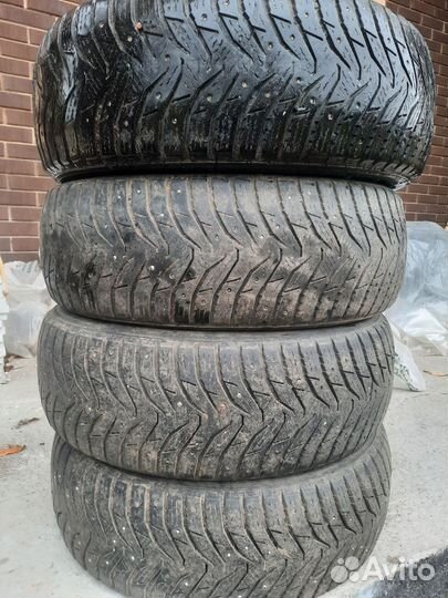 Kumho WinterCraft Ice WI31 215/60 R17 96