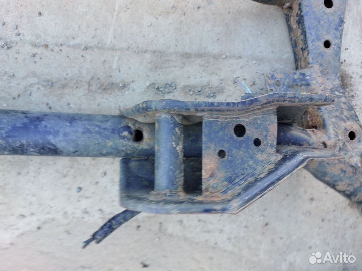 Подрамник задний nissan x-trail t30