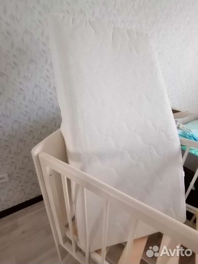 Детская кроватка маятник