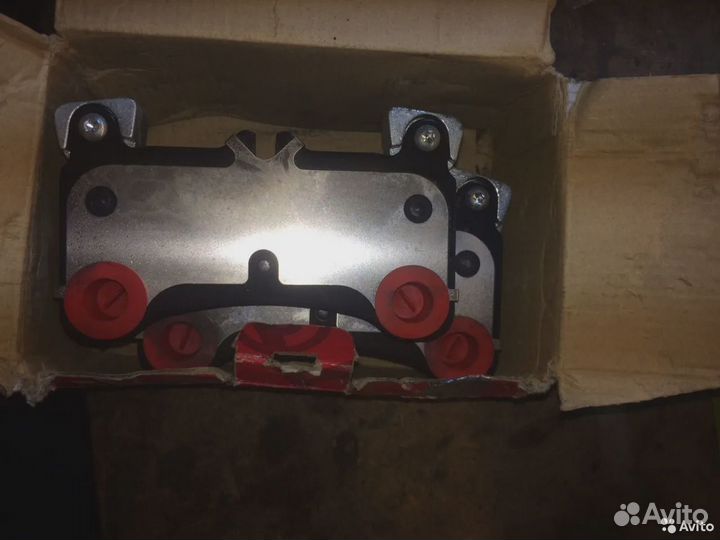 Новые задние колодки TRW Toureg, Q7, Cayenne