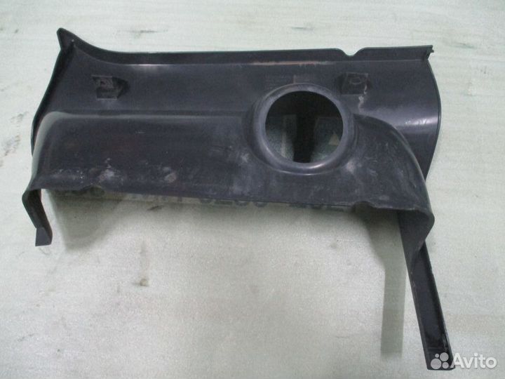 Кожух верхний левой подножки Скания CR