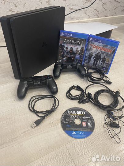 Sony PS4 slim с играми