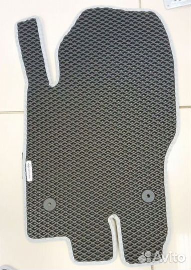 Передние коврики EVA Pathfinder III (R51)