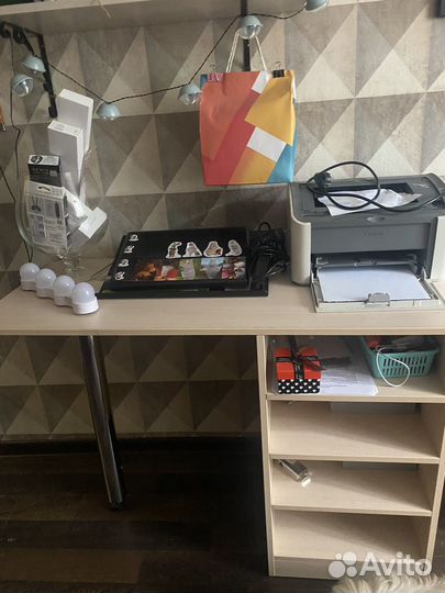 Стол для маникюра