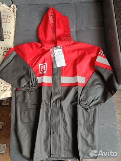 Резиновый костюм для защиты от воды