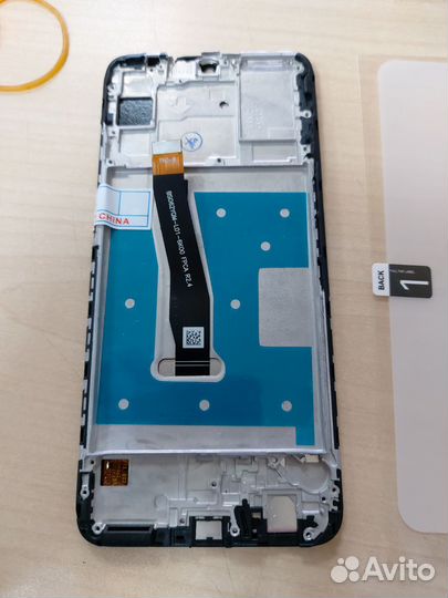 P SMART 2019 экран с рамкой