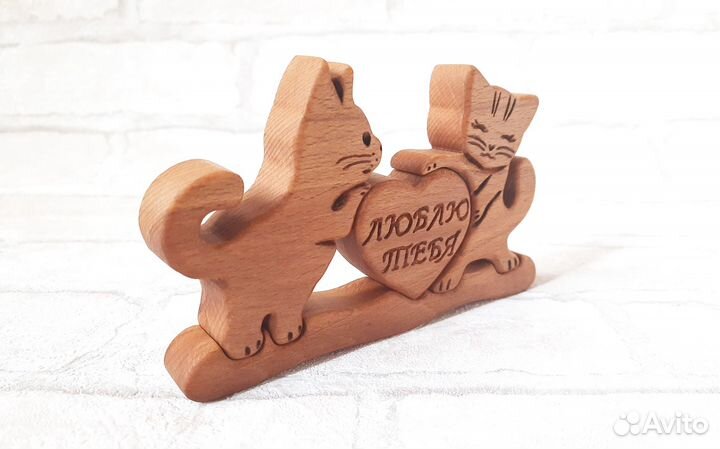 Статуэтка:Кот и кошка с сердечком