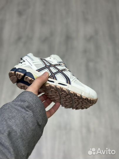 Кроссовки Asics Gel Kahana бежевые женские