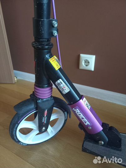 Самокат Roces 200 (до 100 кг)