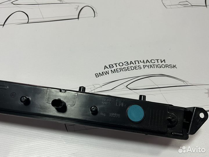 Левый ходовой огонь Mercedes GL x164 ML w164