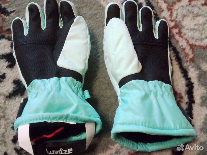 Новые Перчатки детские непромокают