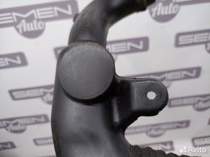 Патрубок воздушного фильтра Toyota Corolla E120