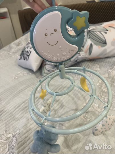 Детский мобиль в кроватку музыкальный