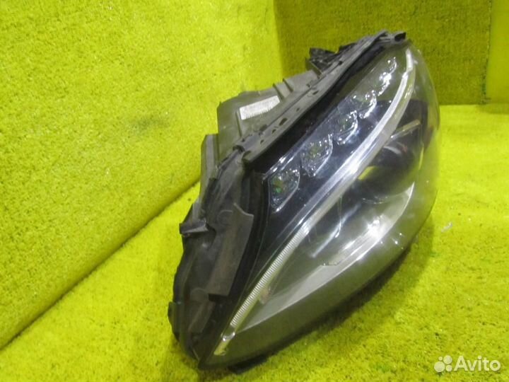 Фара левая Mercedes-Benz C-Class