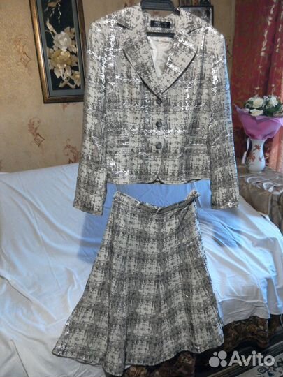 Новые Костюмы женские 48-50