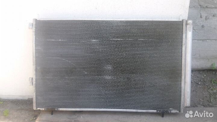 Радиатор кондиционера на RAV4