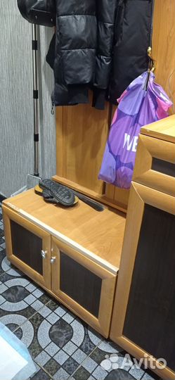 Прихожая бу шир. 215,выс.205, глуб. 40