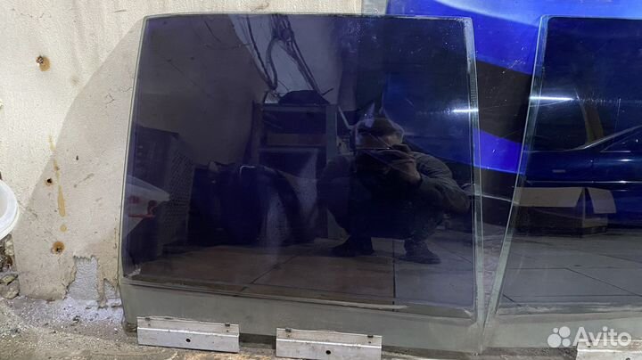 Стекла боковые передние, задние BMW 5 series E34