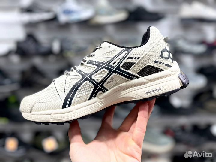 Кроссовки Asics